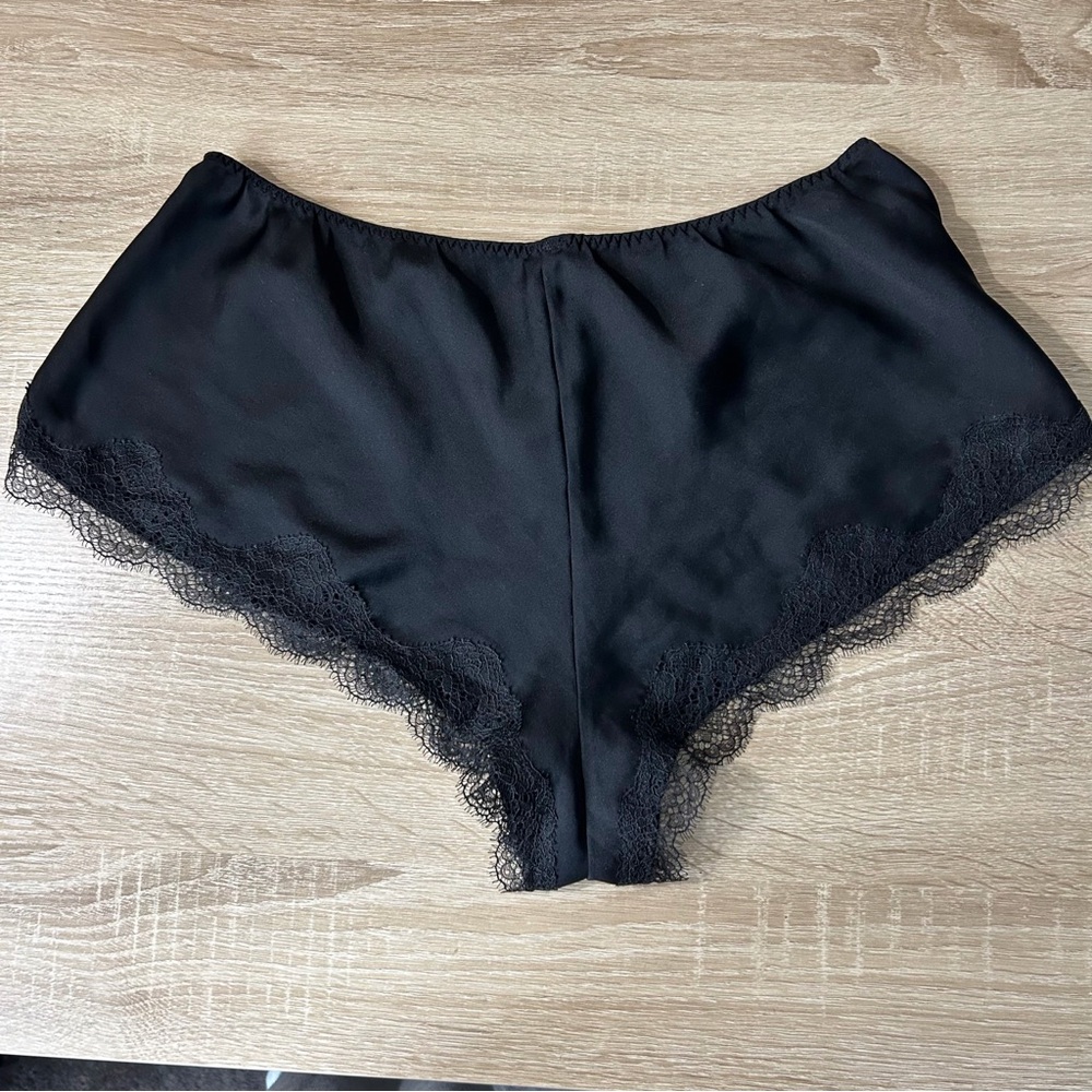 VICTORIA’S SECRET Satin Sleep Shorts
